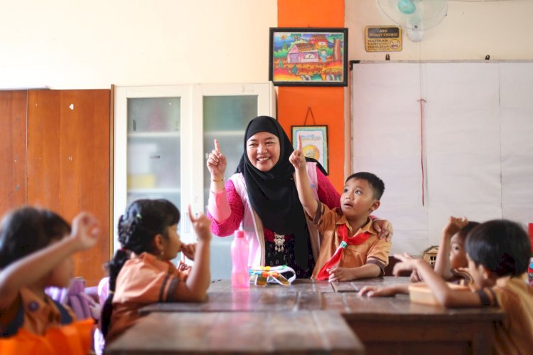 Semarakkan Hari Anak Nasional, Srikandi PLN Gelar Berbagai Aksi Kepedulian