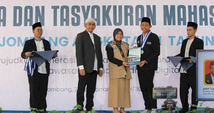 PLN Wisuda Mahasantri Pesantren Teknologi Informasi dan Komunikasi II Jombang