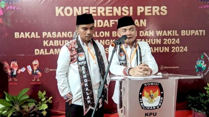 Didukung 12 Parpol, Diantar Ratusan Pendukung, Paslon Lukman-Fauzan Daftar ke KPU Bangkalan