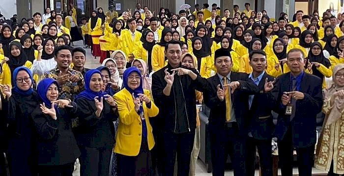 UT Gelar OSMB, Bupati Tuban Beri Hadiah 3 Laptop dan Beasiswa untuk Mahasiswa