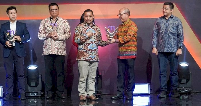 Merdeka Awards 2024,  Inovatif untuk Negeri Bank Jatim Raih Penghargaan