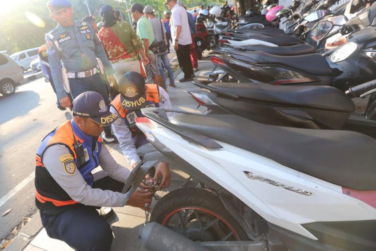 100 Motor dan 2 Jukir Liar Diamankan