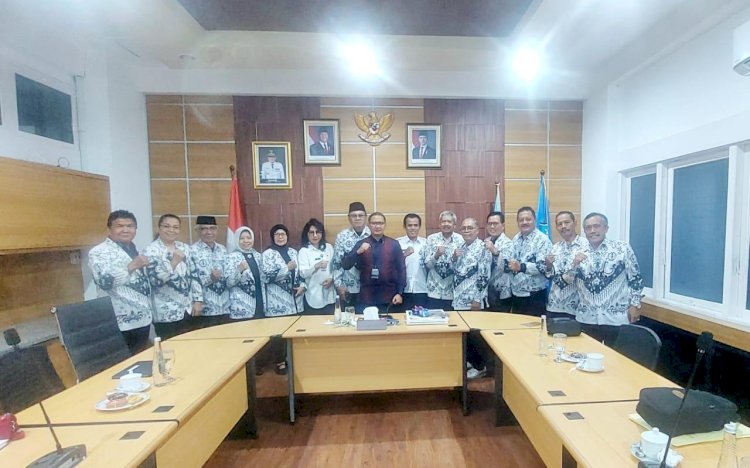 Pengurus PGRI Jatim Silaturahmi dengan Kadindik Jatim