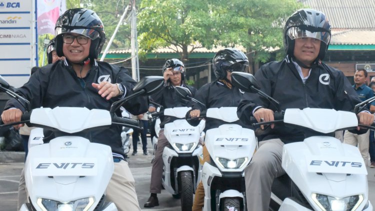 ITS Serah Terimakan EVITS ke Petrokimia Gresik