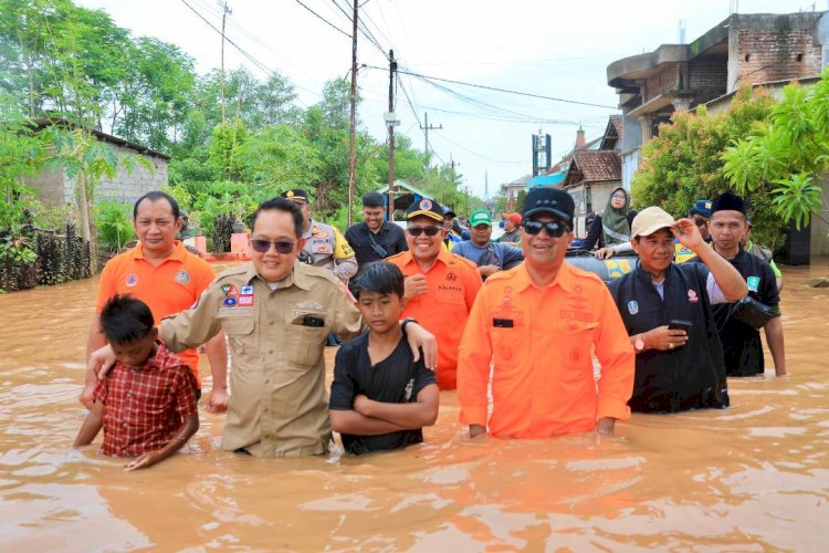 Pj. Gubernur Jatim Gerak Cepat Tangani Banjir Pasuruan