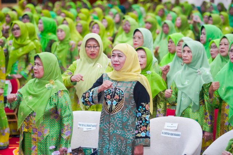 Khofifah Gelar Bedah Buku KH. Hasyim Asy’ari