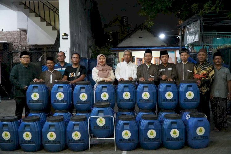 Anggota DPD Inisiasi Tempat Sampah Inovatif