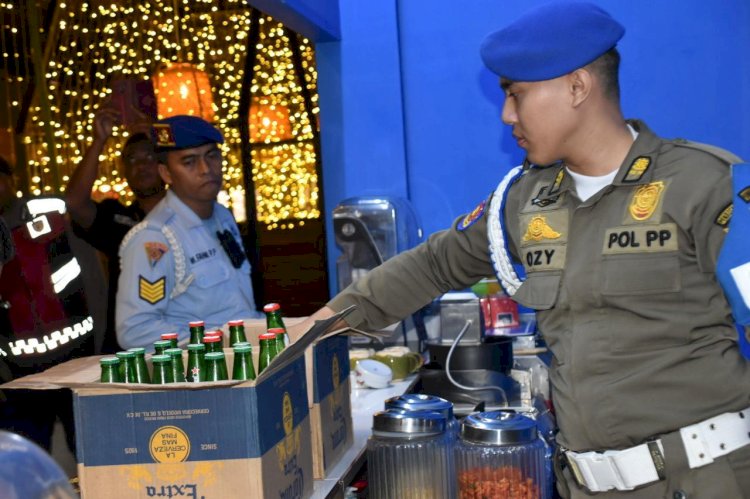 Gerebek RHU, Satpol PP Sita 76 Botol Miras