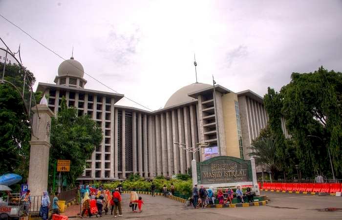 Jadi Tempat Ibadah Favorit saat Ramadan, Masjid Istiqlal Buktikan Komitmen SIG dalam Membangun Negeri