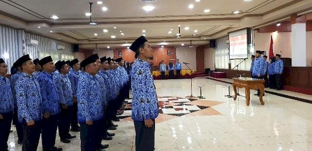 Walikota Habib Hadi Serahkan SK CPNS