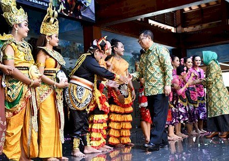 Hadiri Pesona Budaya Jawa Timur di TMII, Bupati Maryoto  Harapkan Budaya dan Produk Tulungagung Kian Dikenal