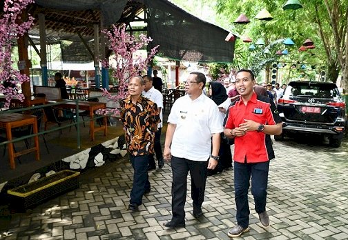 Wisata Edukasi Kampung Susu Dinasty Tulungagung, Bupati Maryoto Minta Pengelola Terus Berinovasi 