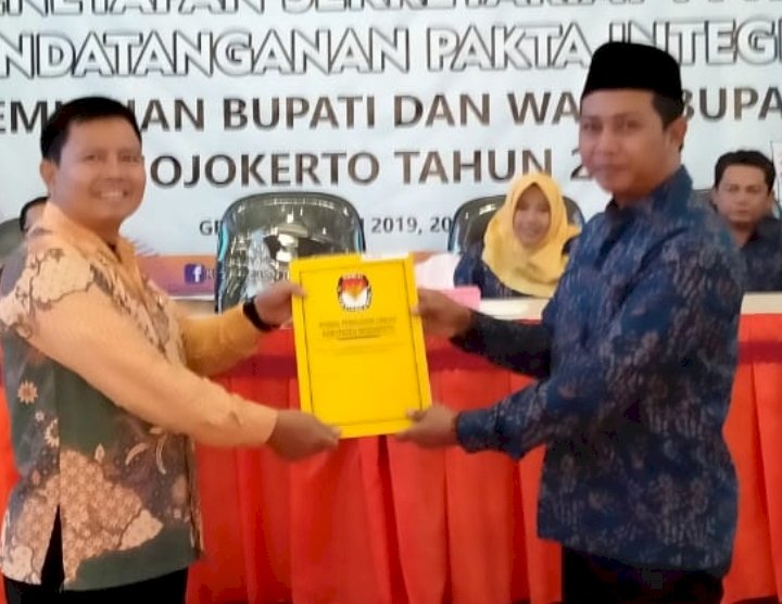 Anggota Sekretariat PPK Teken Pakta Integritas