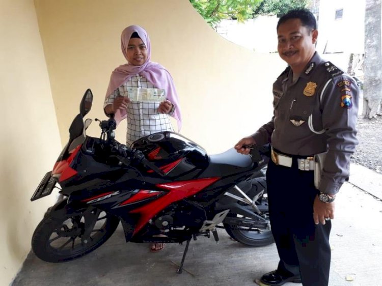 Desi Ratnasari Diringkus Polisi