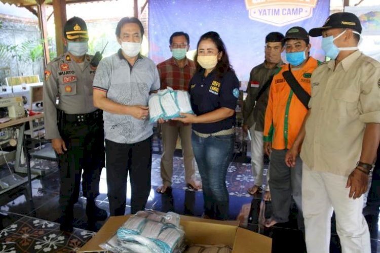 Sinergi Bersama Relawan, Pemkab Sidoarjo Salurkan Masker ke Posko Galena