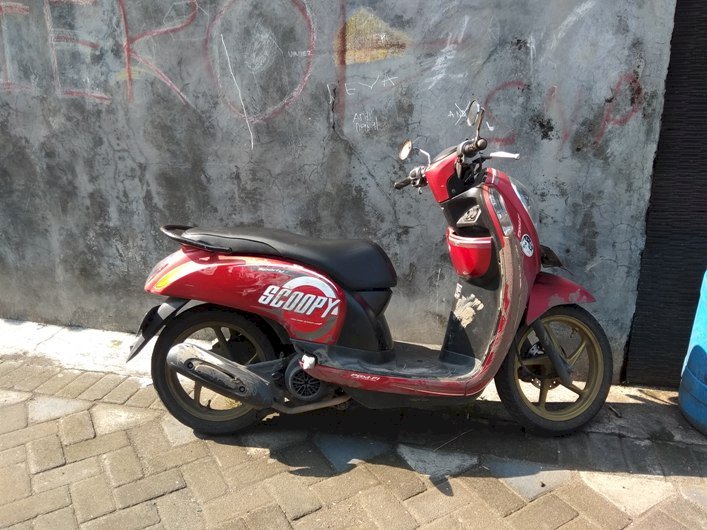 Motor Ditendang, Tas Berisi Rp 20 Juta Dirampok