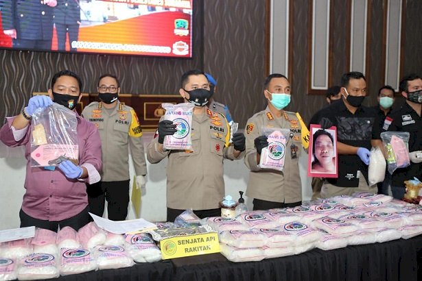 Kapolda Baru Dapat ‘Kado’ dari Polrestabes Surabaya;  100 Kilo Sabu dan Tembak Tewas Pelaku