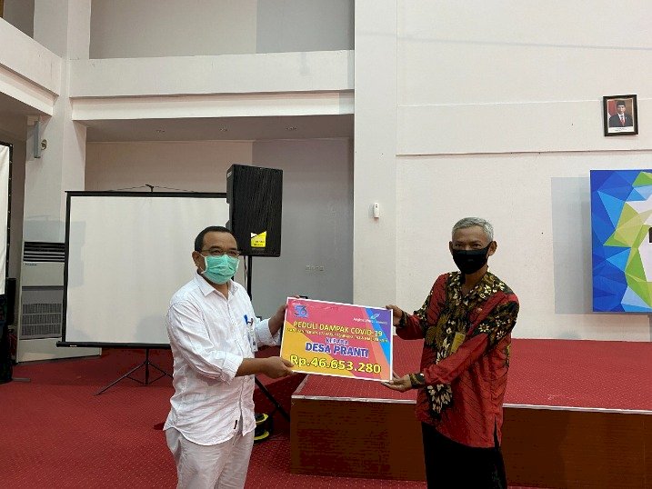 Bandara Juanda Bagikan 1000 Paket Sembako dan Masker