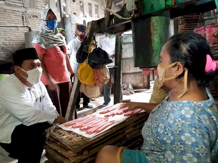 Sambangi UMKM Kerupuk, BHS Dicurhati Bahan Baku