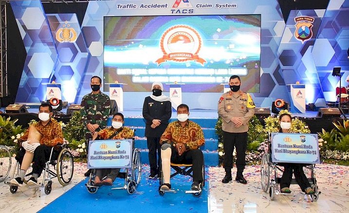 Aplikasi TACS, Kado Hari Bhayangkara ke-74 dari Polda Jatim:  Pangkas Birokrasi, Gubernur Beri Apresiasi