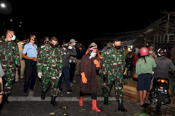 Bersama Pangkogabwilhan II, Forkopimda Surabaya Gerebek Pasar Tradisional