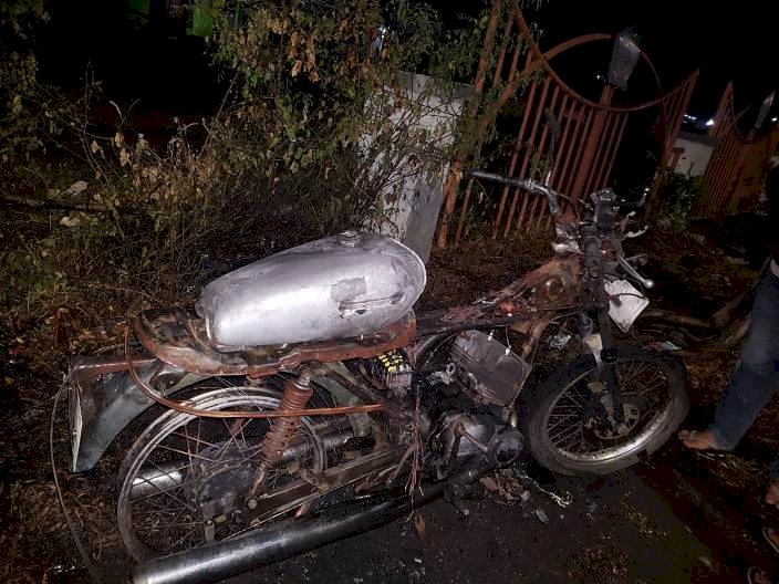 Asyik Berkendara, Tetiba Sepeda Motor Terbakar