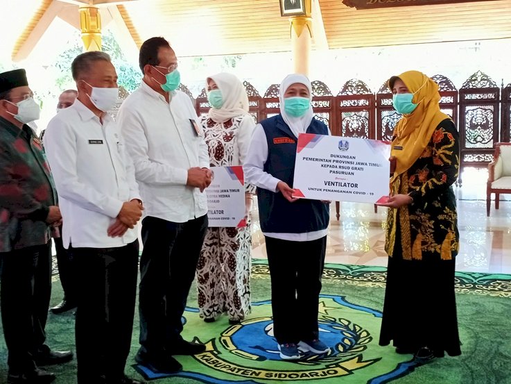 Gubernur Serahkan Ventilator ke RS di Sidoarjo, Mojokerto, dan Pasuruan