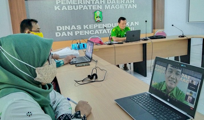 Melalui Zoom Meeting, Disdukcapil Magetan Gelar Program Dukcapil Menyapa Masyarakat