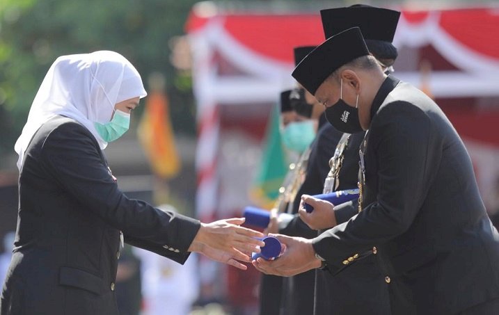 Jatim Jadi Contoh Pengendalian Covid-19 Nasional, Gubernur  Khofifah: Ini Kado Terindah HUT Pemprov