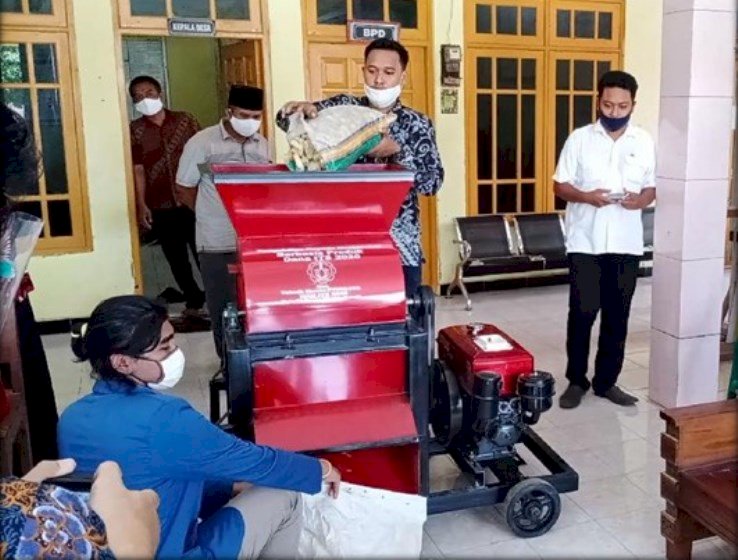 Bantu Potensi Desa, ITS Ciptakan Mesin Pencacah Bonggol Jagung