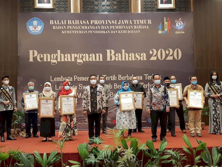 Sembilan Lembaga Terima Penghargaan Bahasa 2020