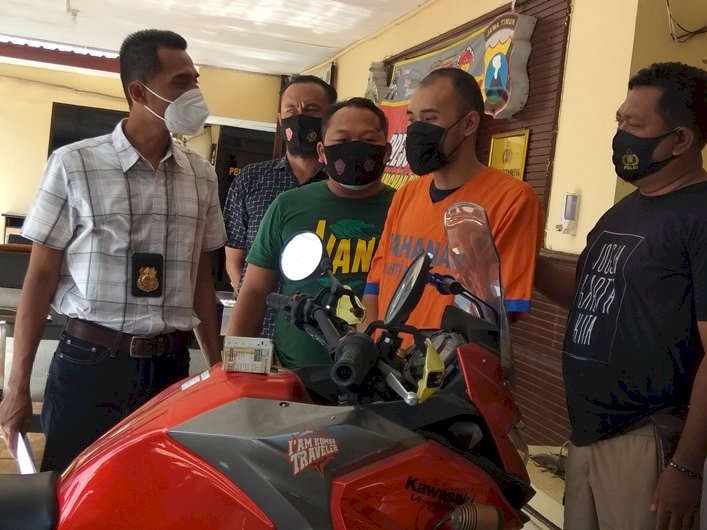 Ngaku Pilot, Gelapkan Kawasaki Seharga Mobil