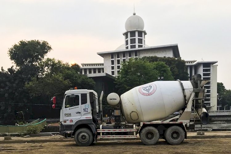 SIG Pasok Kebutuhan Beton untuk Renovasi Istiqlal