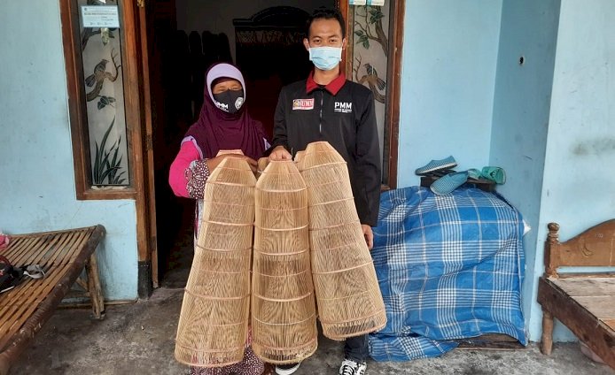 Mahasiswa Unmuh Malang Dampingi Warga Lamongan, Buat Alat Tangkap Ikan Ramah Lingkungan