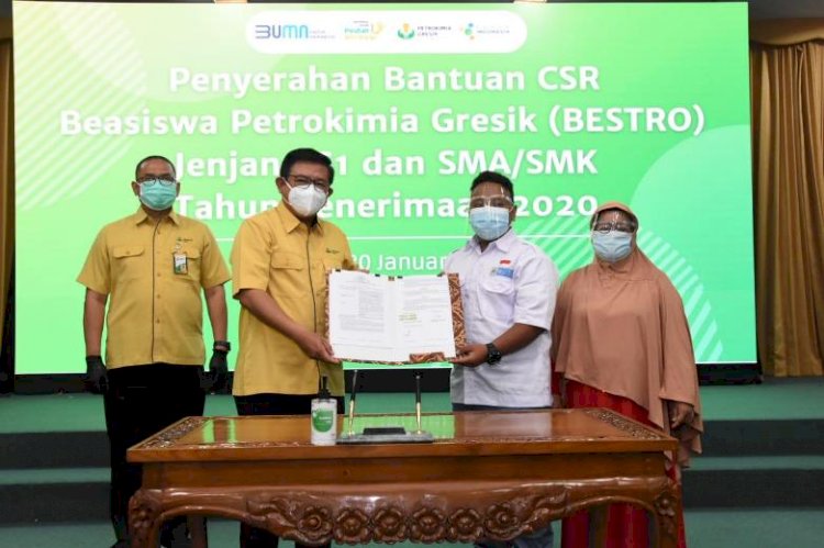 Petrokimia Gresik Peduli Salurkan Beasiswa Rp 1,7 M