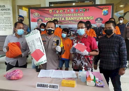 Polisi Tangkap Pencuri dan Penadah Pakan Udang, Korban Merugi Hingga Rp2 Miliar