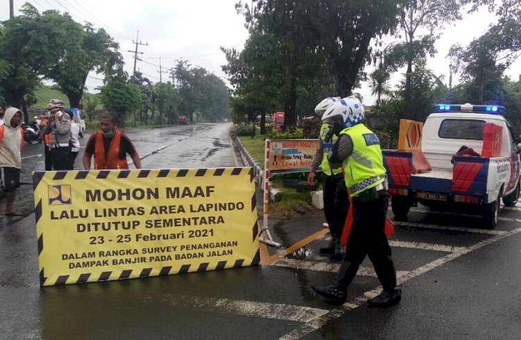 Jalan Raya Porong  Ditutup