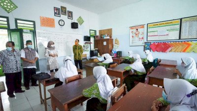 Ratusan Sekolah Gelar PTM Terbatas