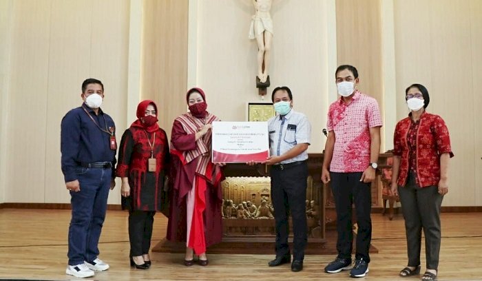 Bank Jatim Serahkan CSR untuk Gereja Santa Maria Assumpta Caruban