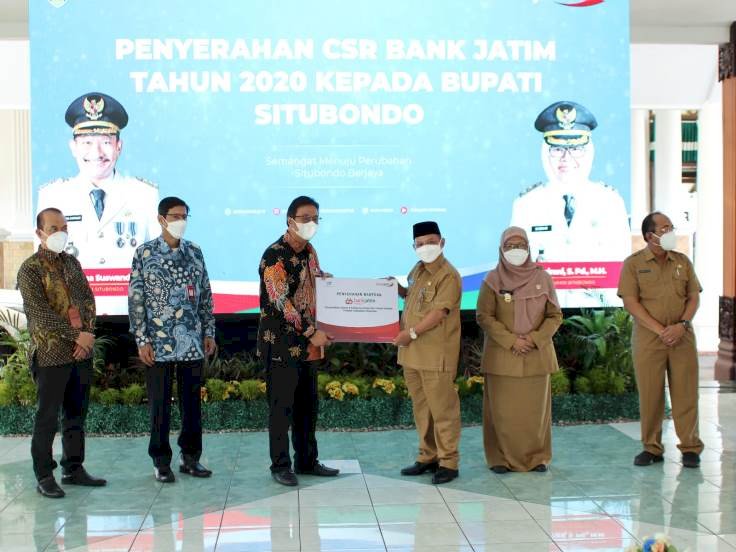 Bank Jatim Serahkan CSR untuk Pemkab Situbondo