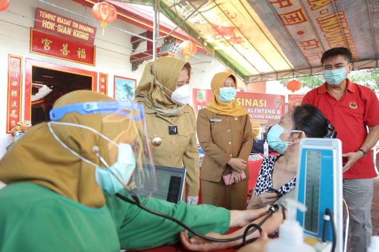 Vaksinasi Pedagang Pasar Kota Mojokerto Dilanjutkan