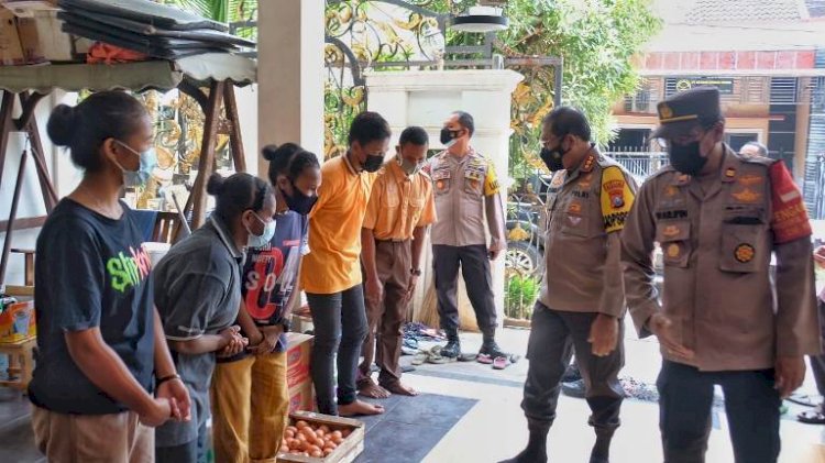 Jumat Berbagi Polresta Sidoarjo Bersama Warga Papua