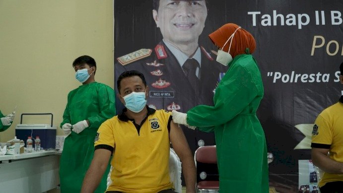 Polisi dan ASN Sidoarjo Jalani Vaksinasi Covid-19 Tahap 2