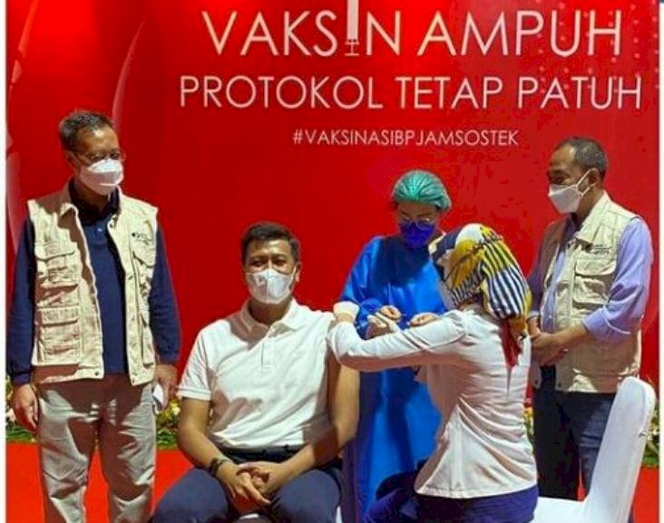 Insan BPJamsostek Dukung Program Vaksinasi