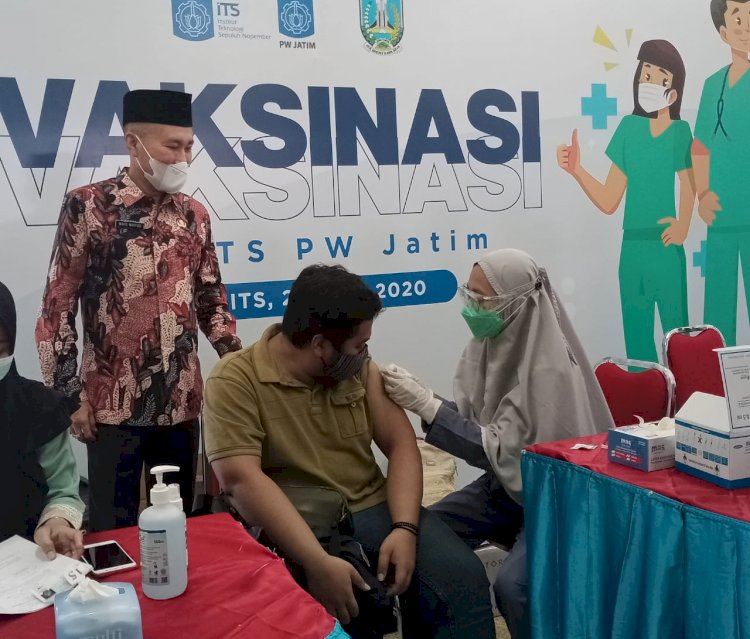 Dukung Pemerintah dan Putus Covid-19, IKA ITS Laksanakan vaksinasi