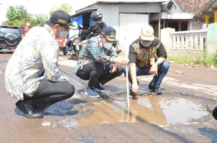 Jalan Rusak di Gedangan Dijanjikan Mulus saat Lebaran