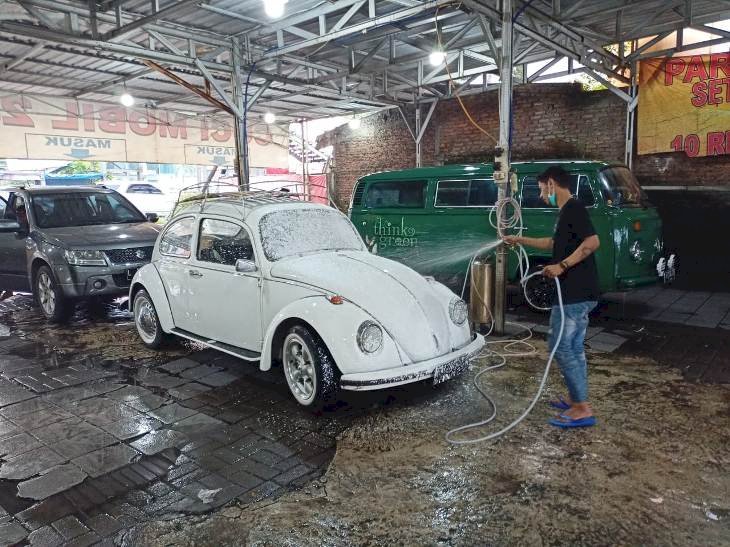 Komunitas VW Gelar Cuci Bareng Sambil Bagikan Bingkisan