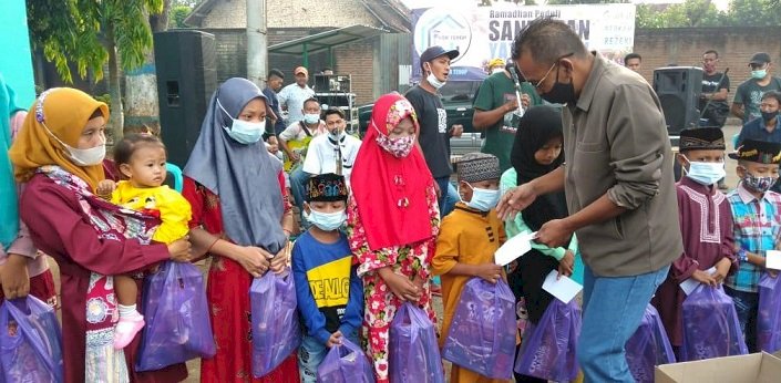 Kumpulkan Donasi dan Hasil Ngamen, Paguyuban Musik di Tuban Santunani Yatim dan Duafa