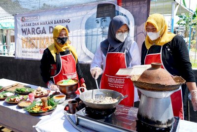 Ngantor di Desa, Bupati Banyuwangi Bareng Warga Nikmati Kuliner Resep Bung Karno