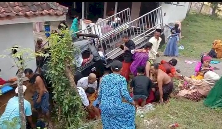 Kecelakaan Tunggal, Pikap Muat 17 Penumpang Selip